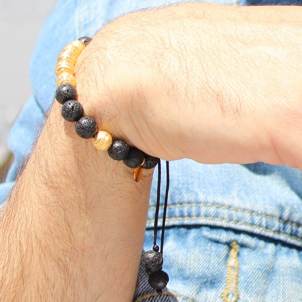 Pulsera Mauna pulsera piedra volcanica y baño de oro enchapado 24k para hombre y mujer elegante casual ajustable - Glowa