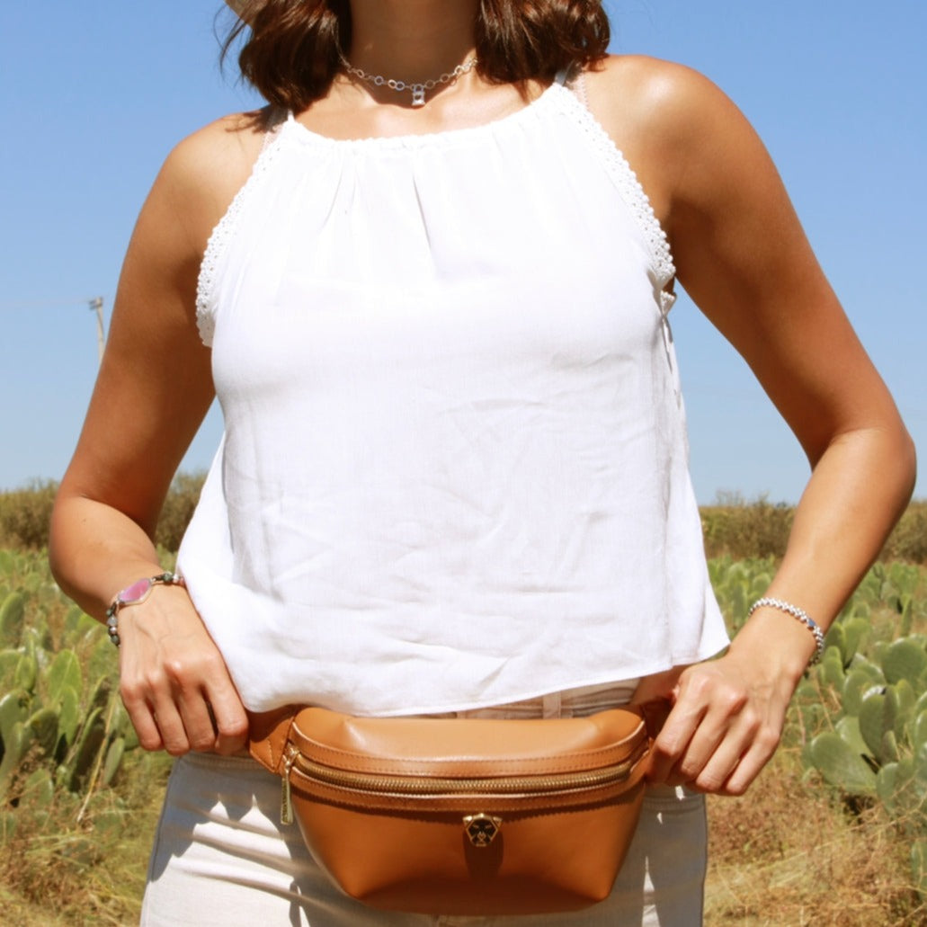 Cangurera riñonera de piel vegana de nopal para hombre mujer unisex casual elegante Nophalli Marrón casual elegante - Glowa Unisex nopal vegan leather fanny pack for men women elegant casual Nophalli Brown - Glowa